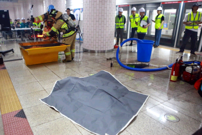 (보도자료20250916) 개인형이동장치 등 배터리 화재 대비완료...전용 화재대응물품 전 역사 배치